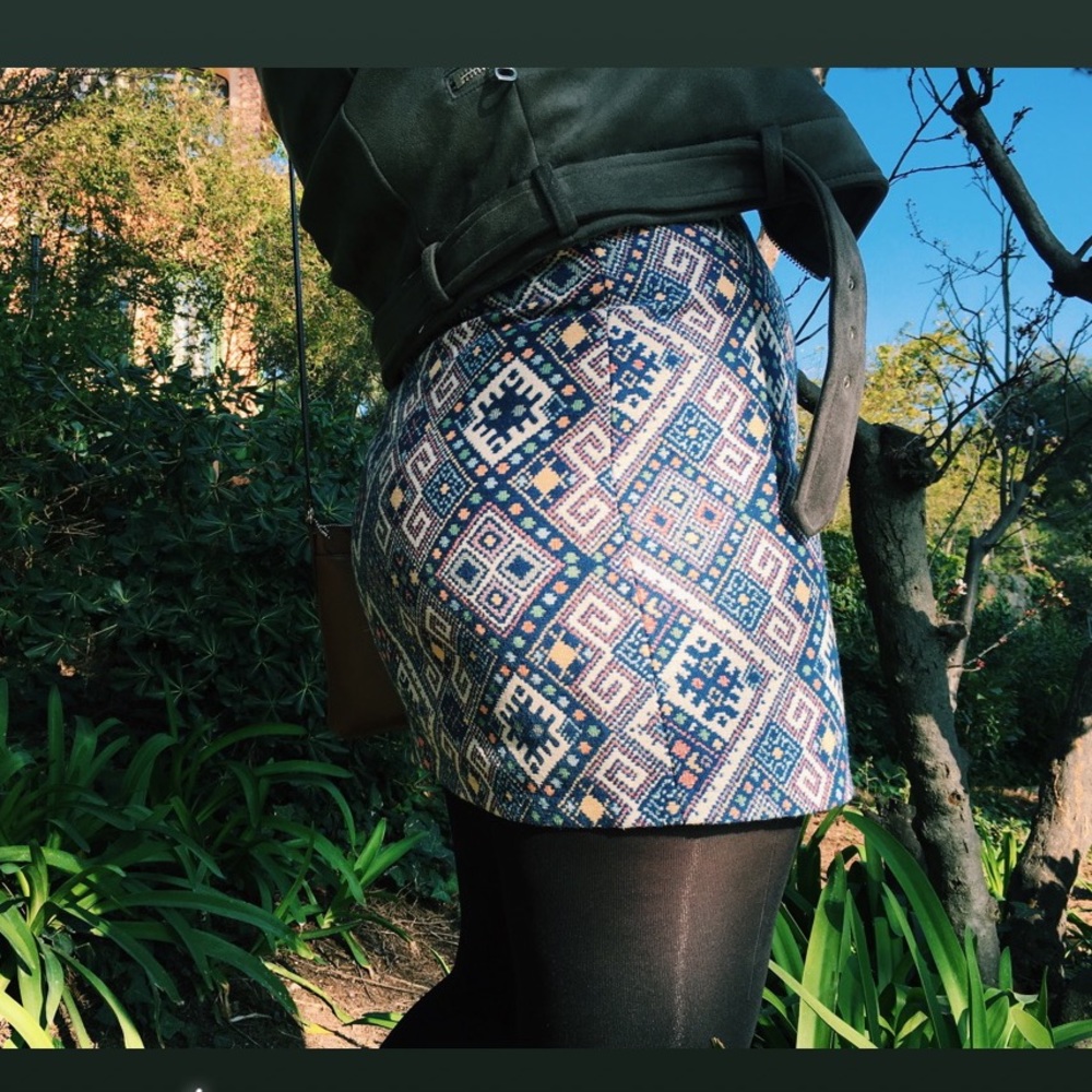 European Springfield Mini Skirt - Picture 3 of 6